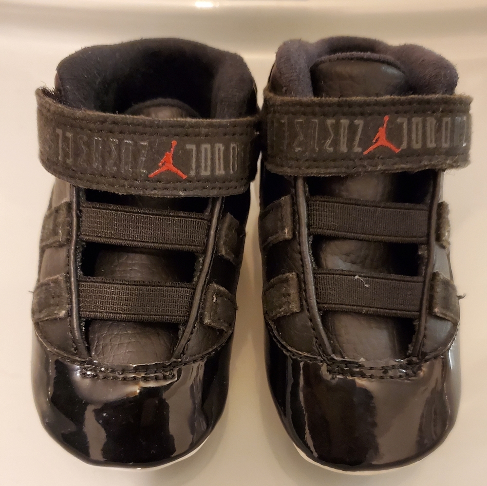 Nike Jordan Retro 11  2c